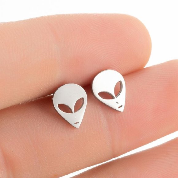 Unisex Silver Titanium Steel Alien Stud Earrings NEW - Picture 6 of 6